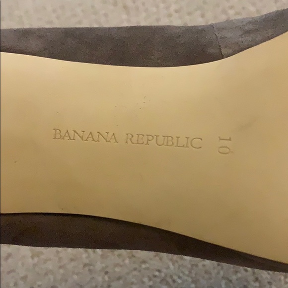 WOMENS Banana Republic Brown Suede High Heels - Picture 6 of 6